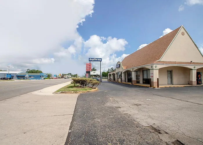 Hotel O Daylight Inn Elkhart I-90, In